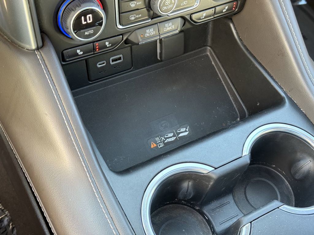 Used 2022 Chevrolet Suburban Z71 w/ Z71 Off-Road Package image 26