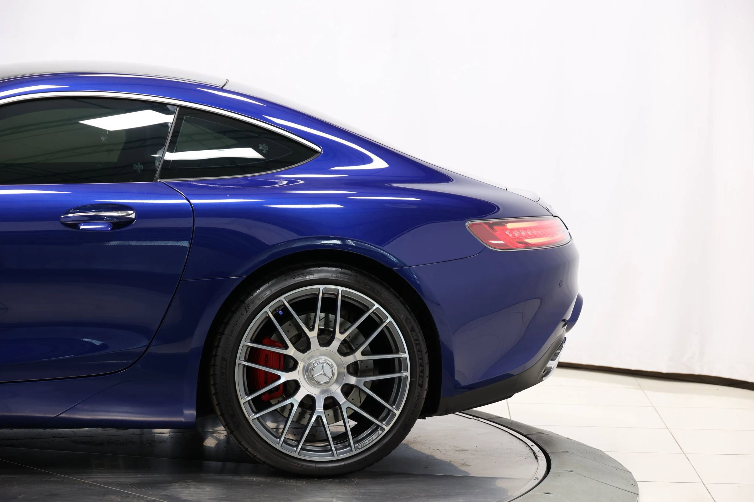 Used 2016 Mercedes-Benz AMG GT S image 8