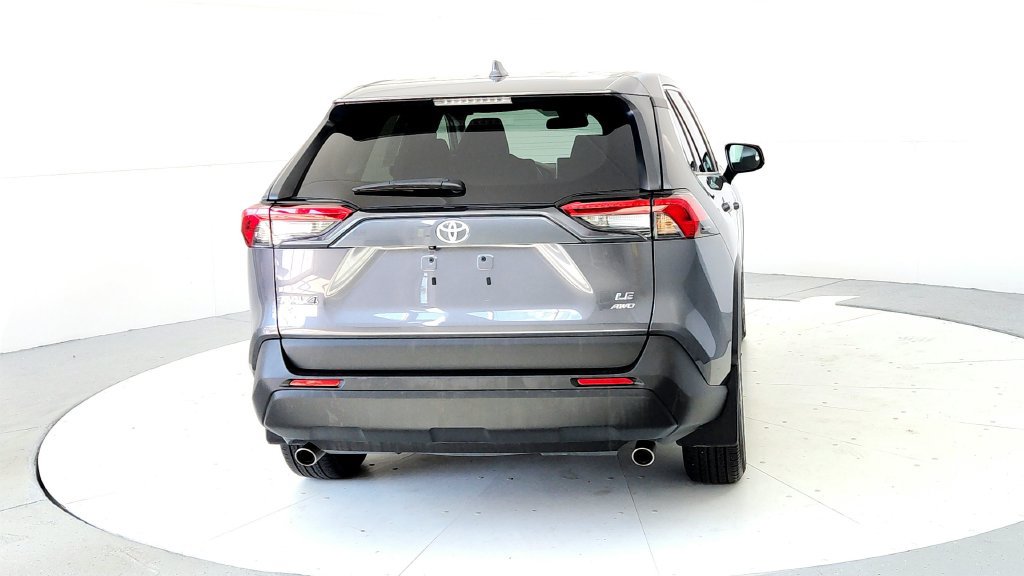Used 2023 Toyota RAV4 LE AWD/4WD image 5