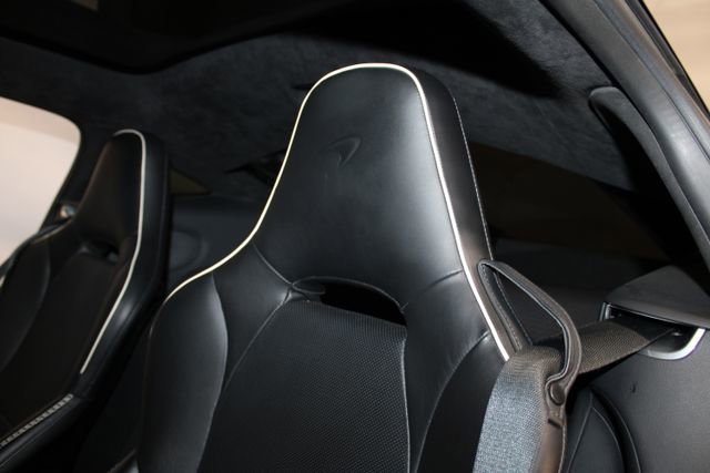 Used 2022 McLaren GT image 13