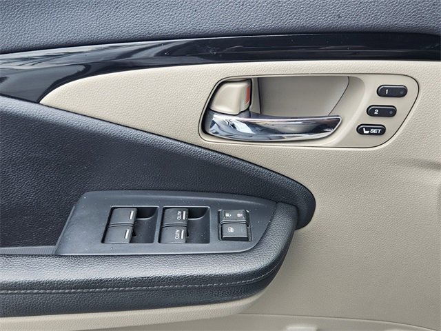 Used 2021 Honda Pilot Touring image 35