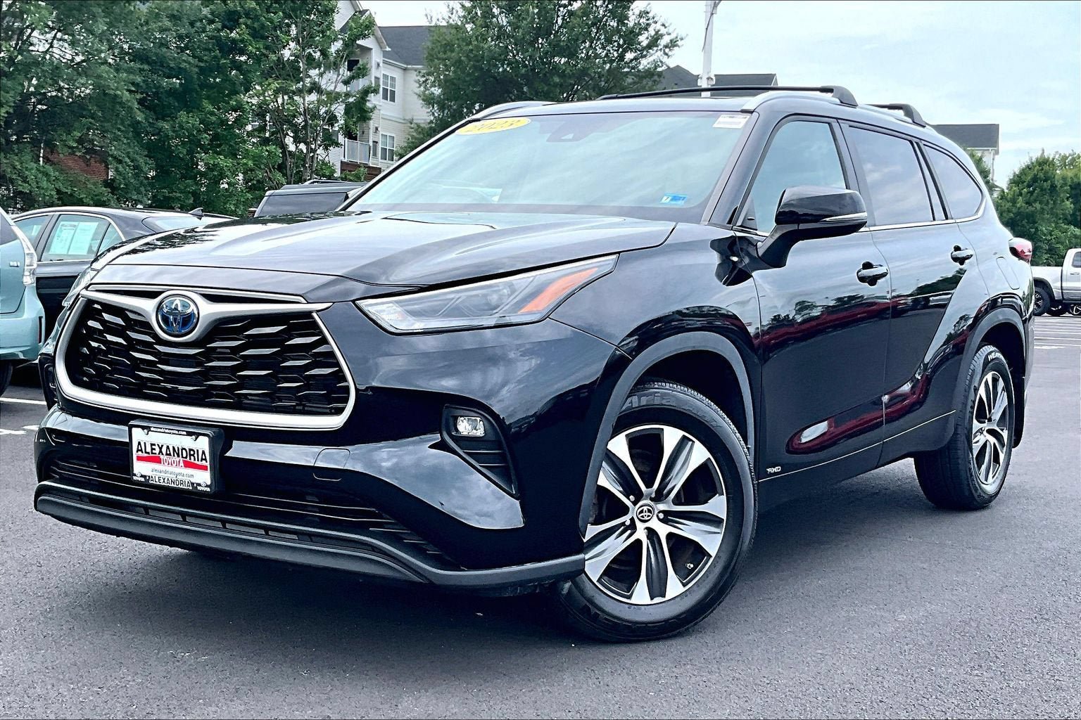 Used 2023 Toyota Highlander XLE