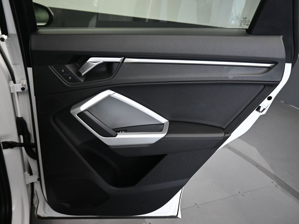 Used 2023 Audi Q3 2.0T Premium image 36