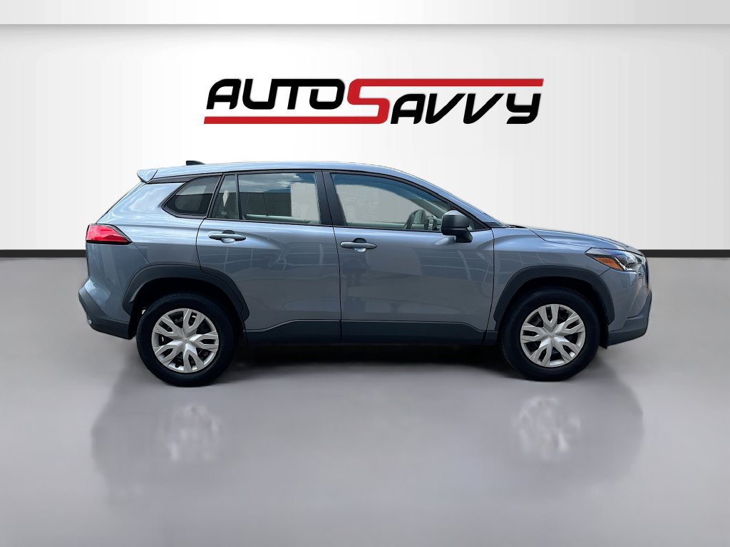 Used 2025 Toyota Corolla Cross L FWD image 8