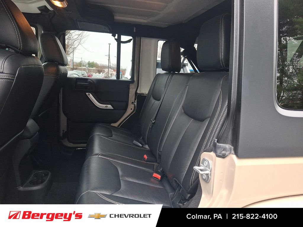 Used 2016 Jeep Wrangler Unlimited Sahara w/ Connectivity Group image 12