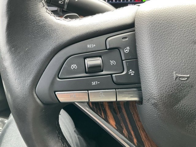 Used 2022 Cadillac Escalade Luxury image 30