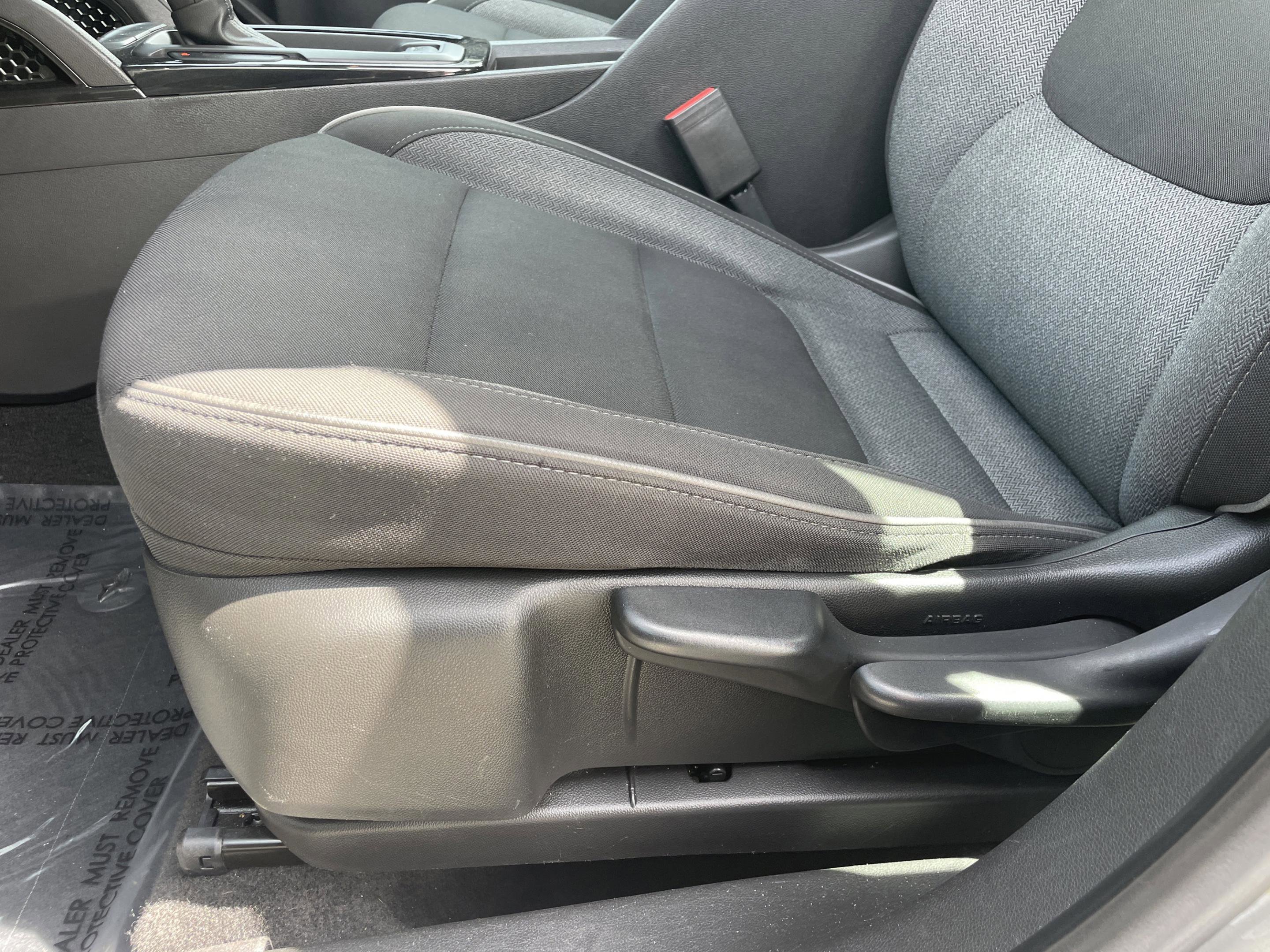 Used 2023 Chevrolet TrailBlazer LS FWD image 28
