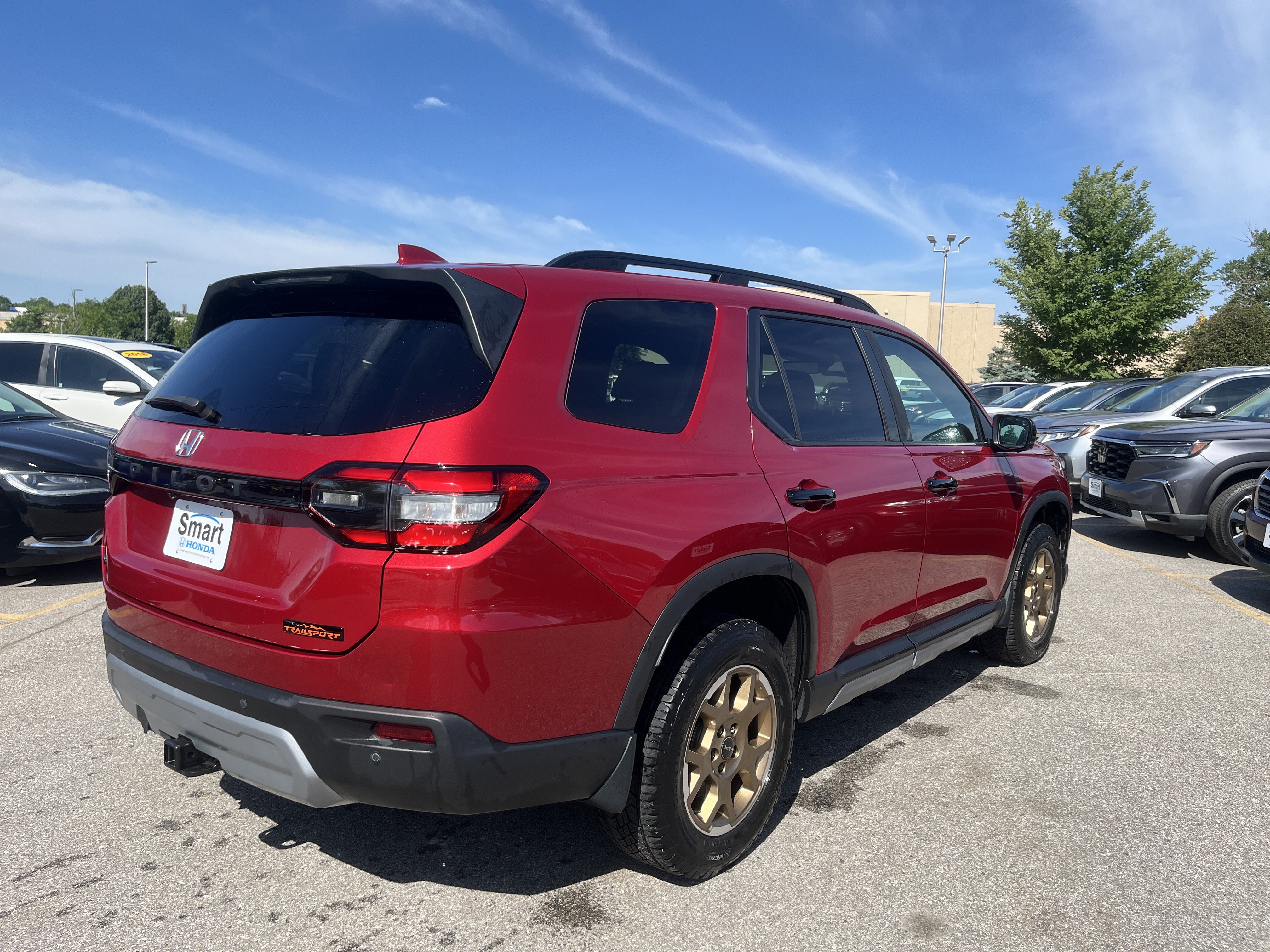 Certified 2024 Honda Pilot TrailSport image 5