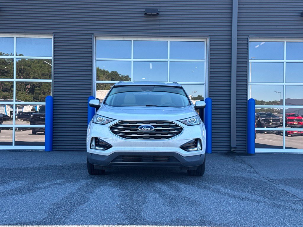 Used 2019 Ford Edge SEL w/ Equipment Group 201A FWD image 2