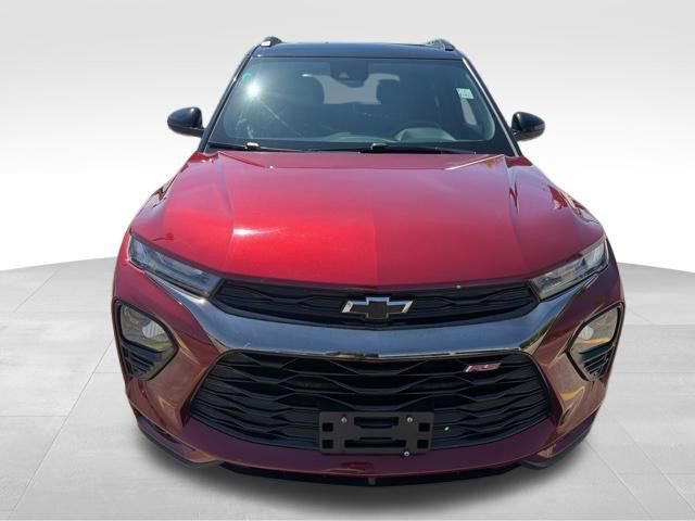 Used 2022 Chevrolet TrailBlazer RS w/ Sun and Liftgate Package image 2