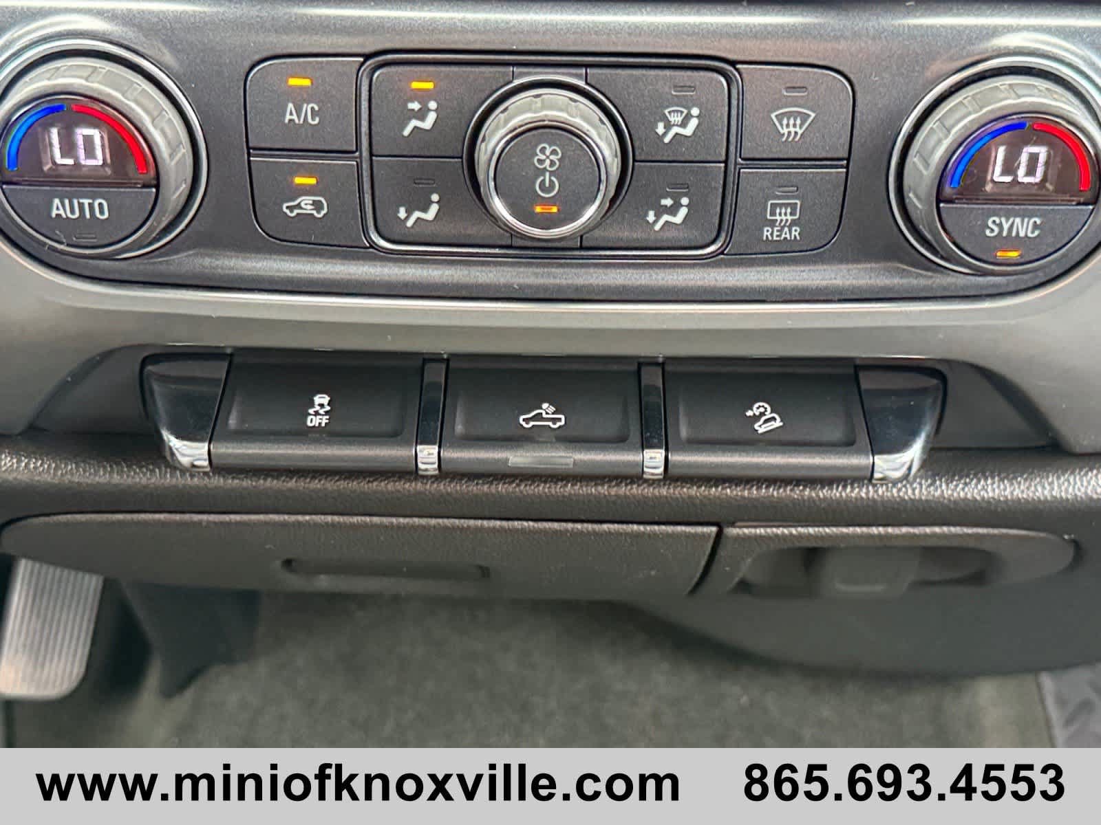 Used 2017 Chevrolet Silverado 1500 LT w/ All Star Edition AWD/4WD image 25