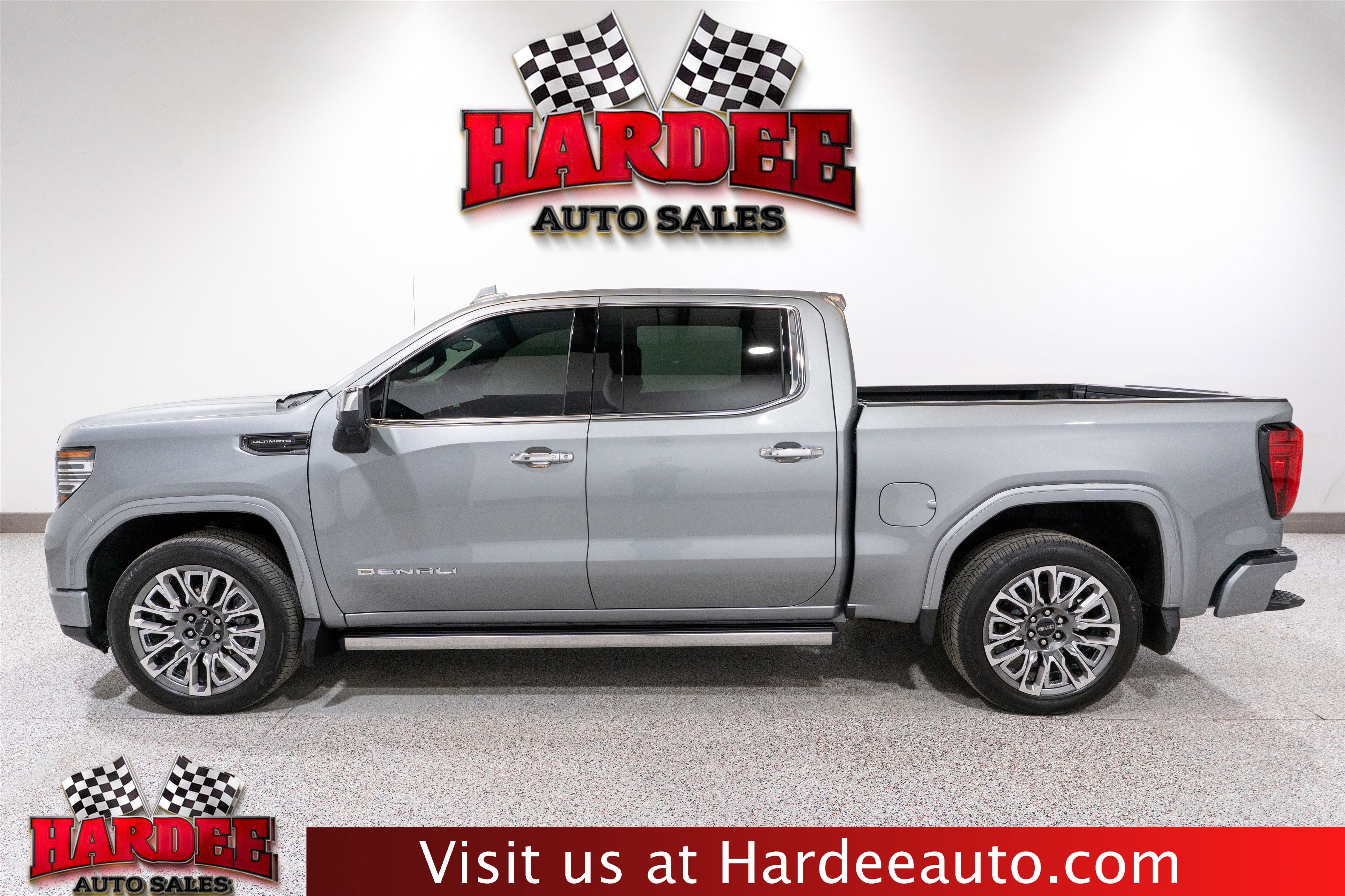 Used 2025 GMC Sierra 1500 Denali Ultimate image 1