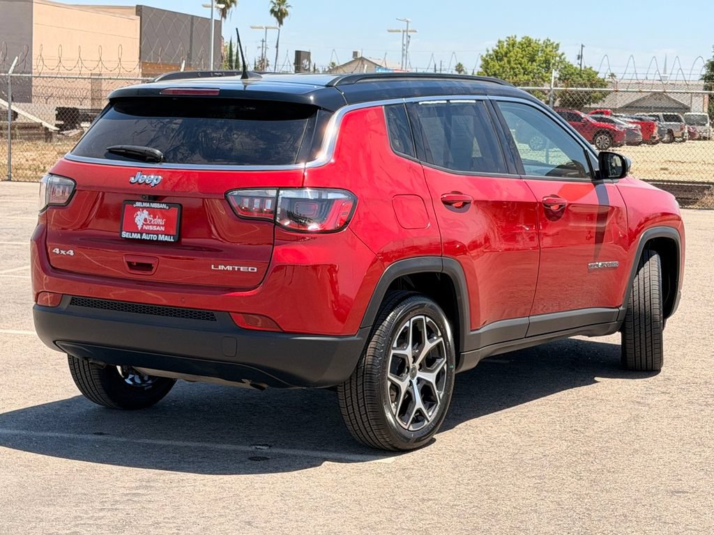 Used 2025 Jeep Compass Limited AWD/4WD image 5