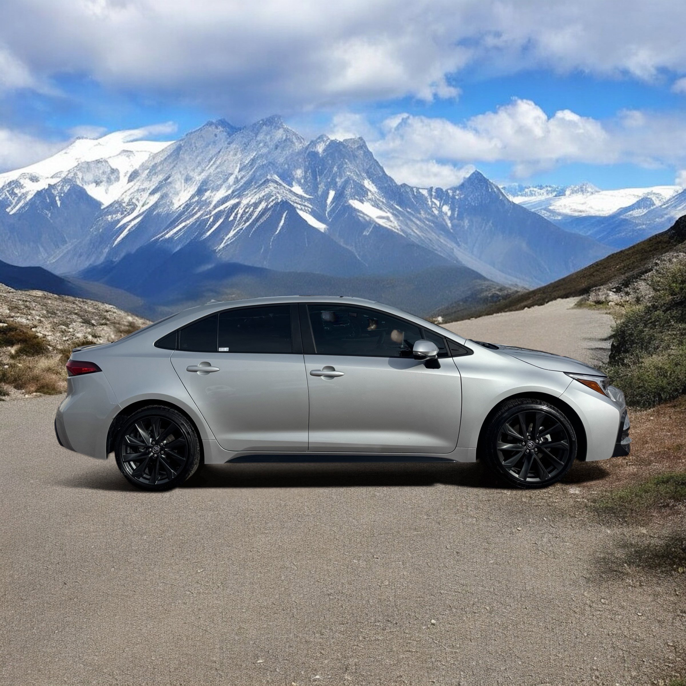 Used 2025 Toyota Corolla XSE image 6