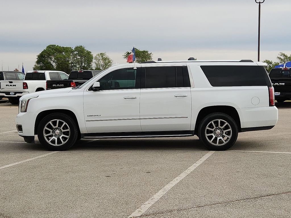 Used 2019 GMC Yukon XL Denali image 2