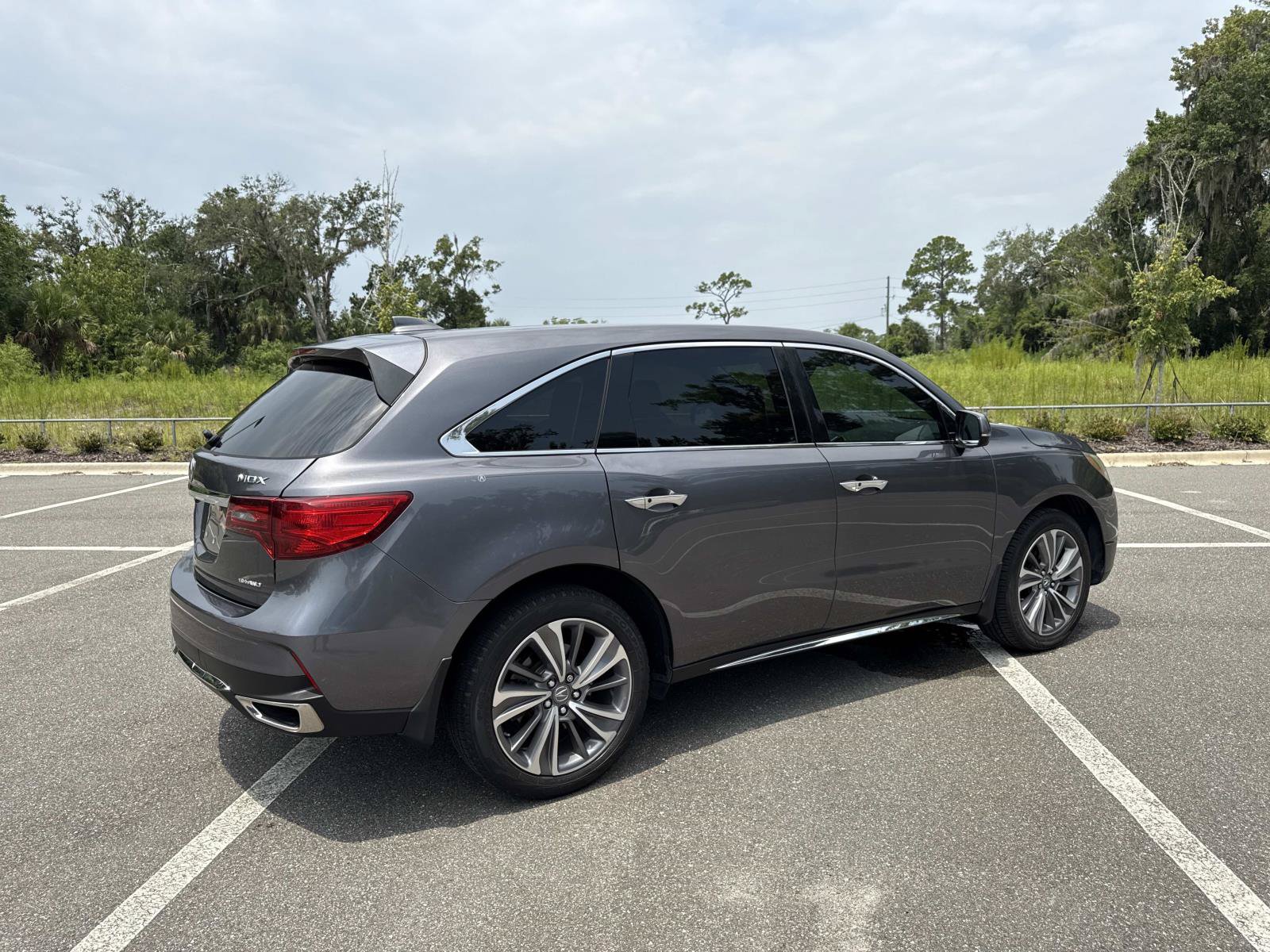Used 2018 Acura MDX SH-AWD w/ Technology Package image 3