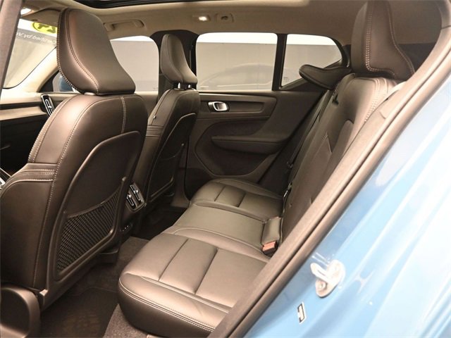 Used 2024 Volvo XC40 B5 Plus w/ Protection Package Premier image 21