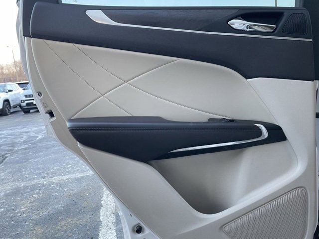 Used 2019 Lincoln MKC Reserve image 24