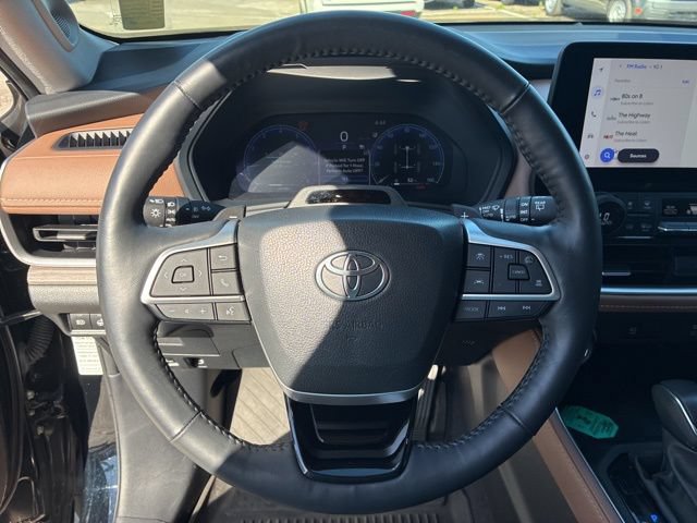 Used 2024 Toyota Grand Highlander AWD image 32