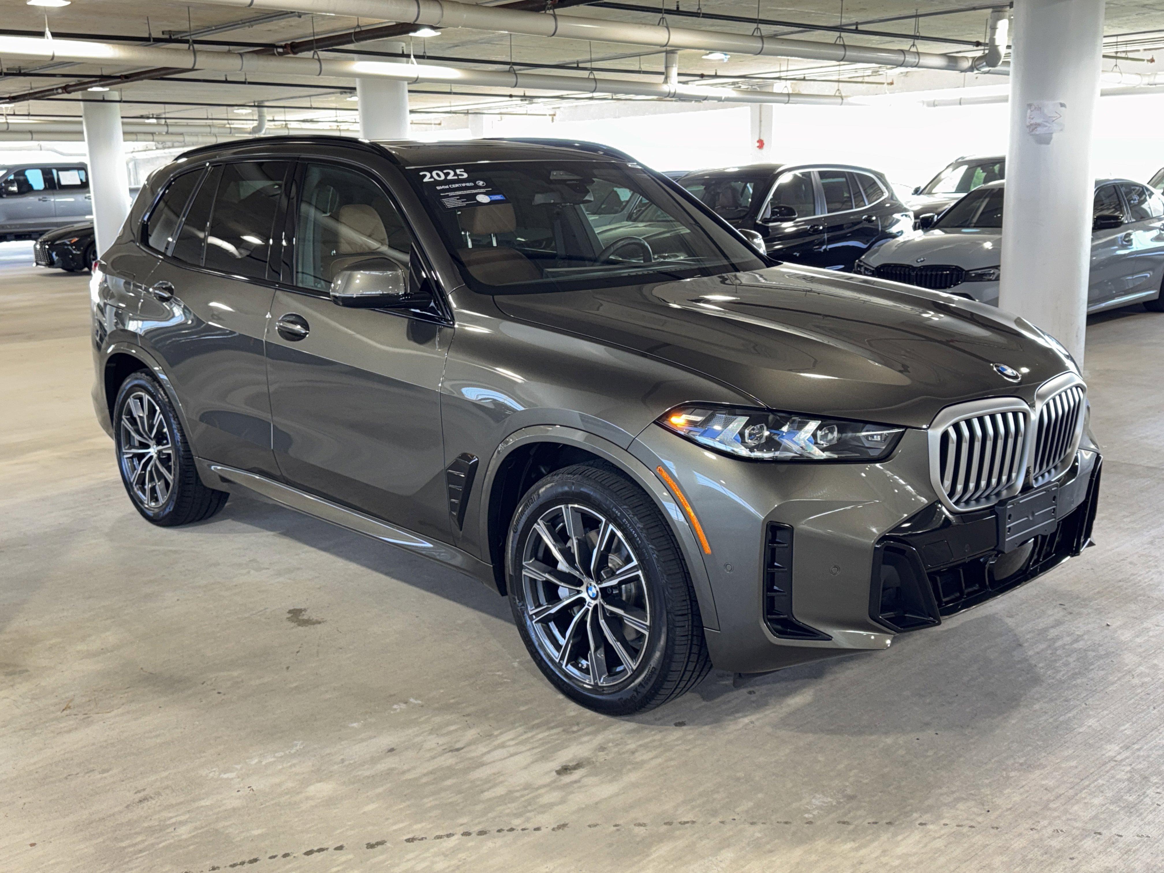 Certified 2025 BMW X5 xDrive40i w/ M Sport Package image 2