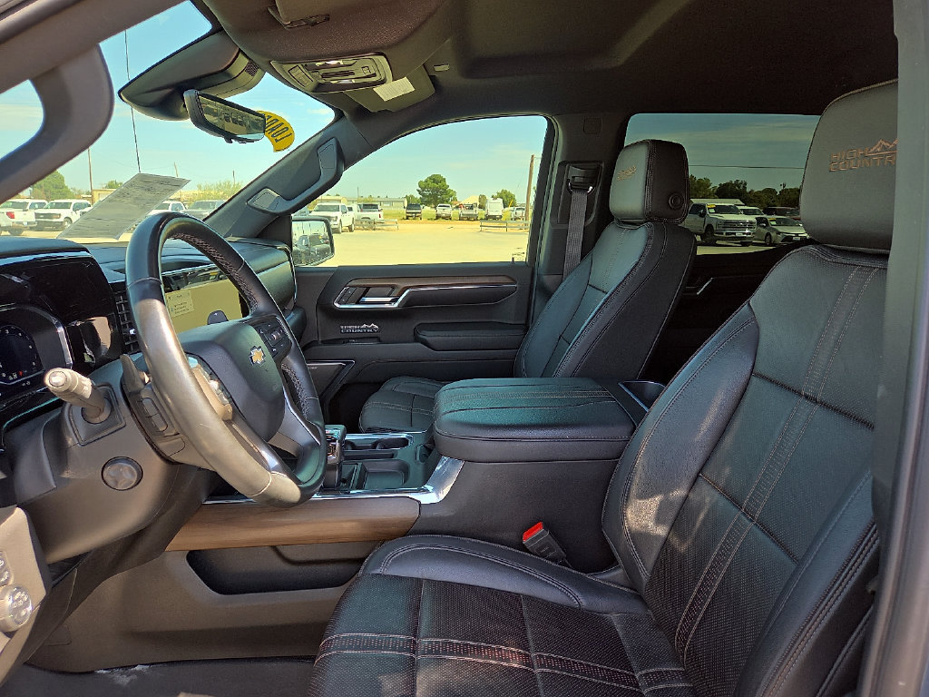 Used 2024 Chevrolet Silverado 1500 High Country w/ Technology Package AWD/4WD image 23