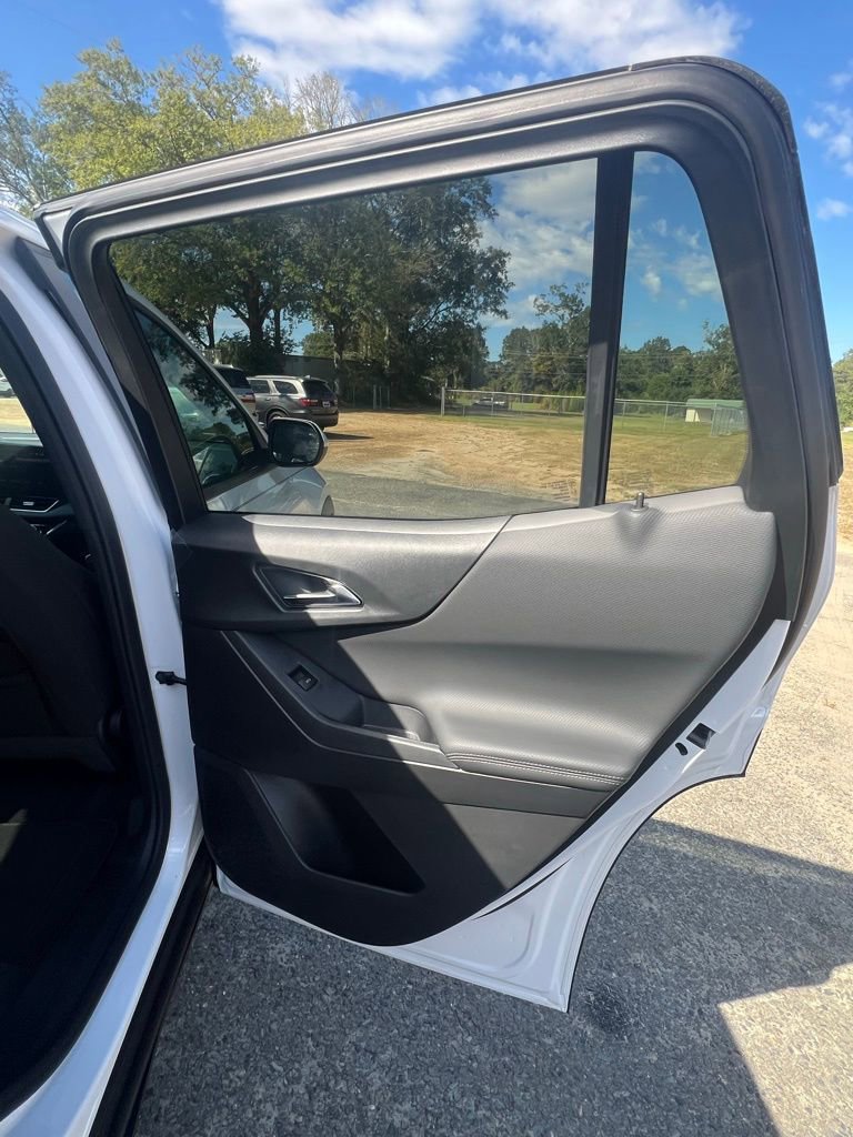 New 2026 Chevrolet Equinox LT image 17