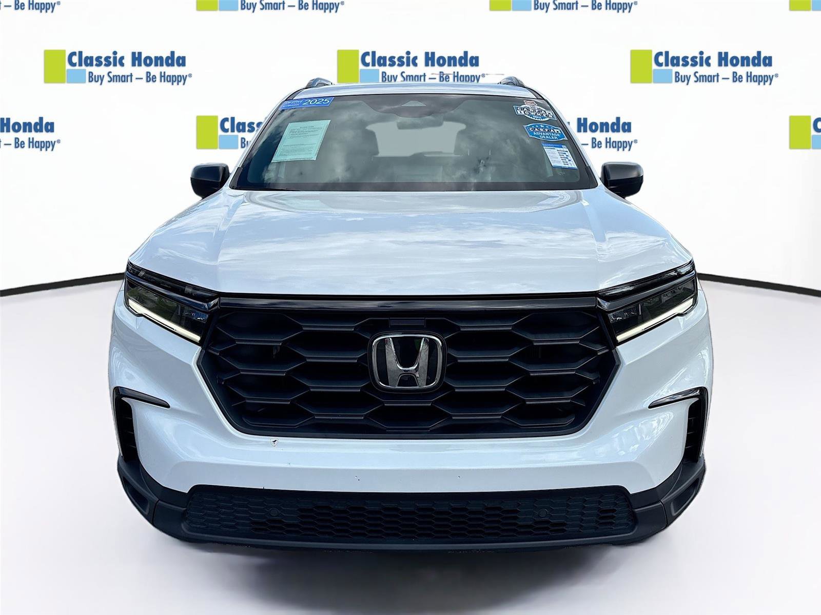 Certified 2025 Honda Pilot Sport image 2