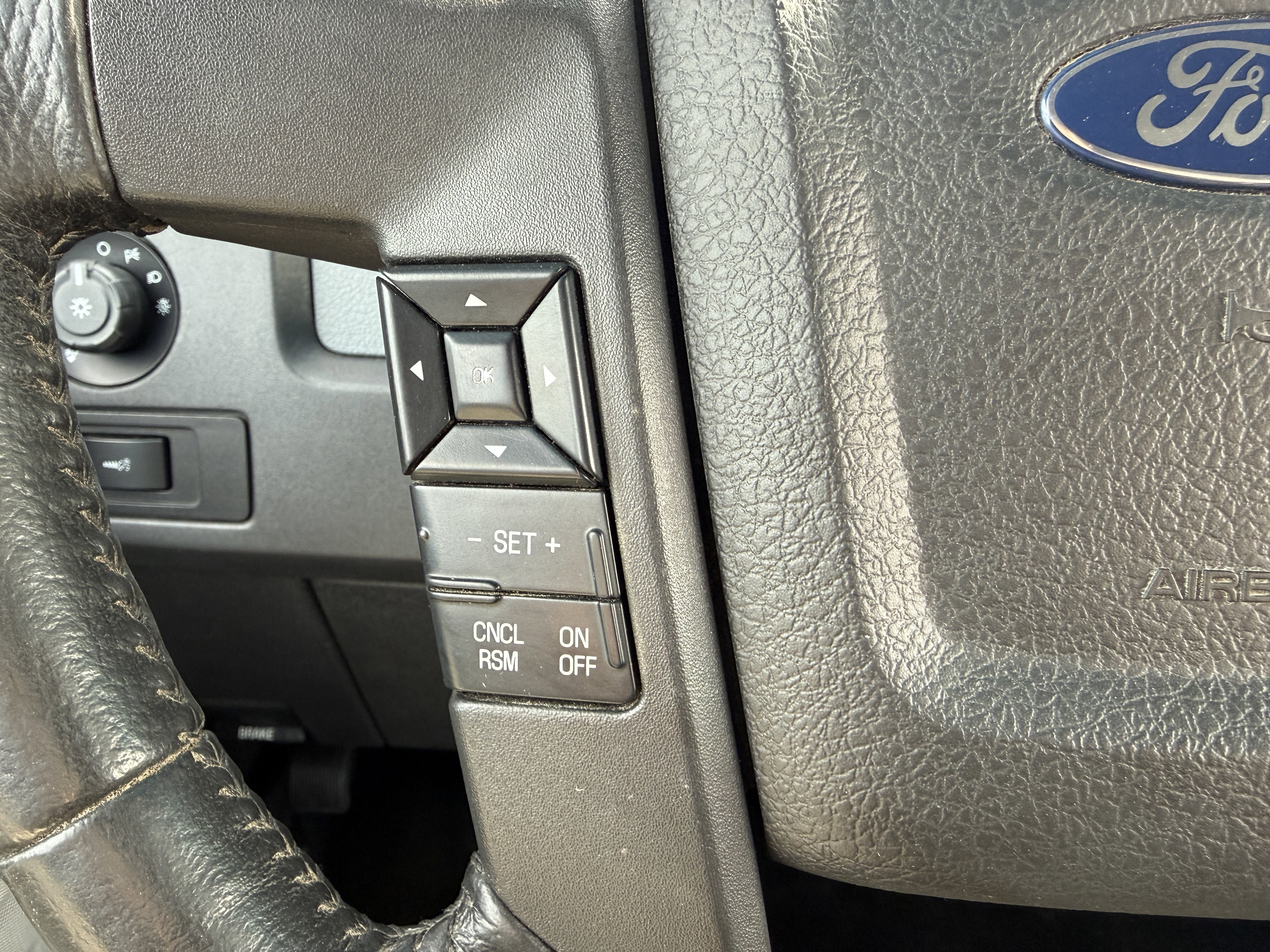 Used 2013 Ford F150 XLT w/ Luxury Equipment Group image 26