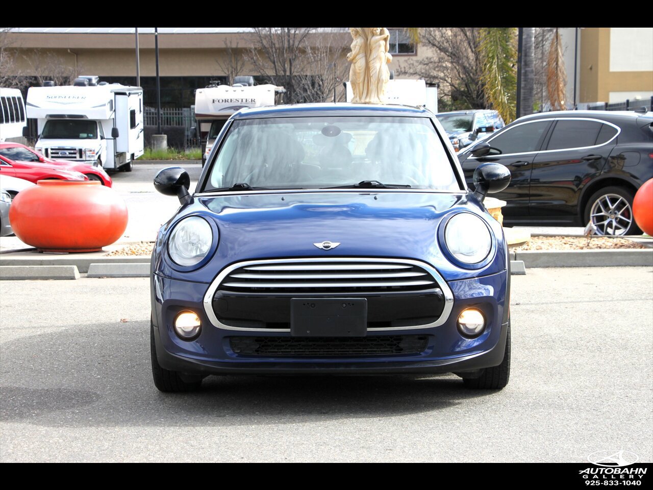 Used 2015 MINI Cooper 4-Door Hardtop w/ Premium Package image 2