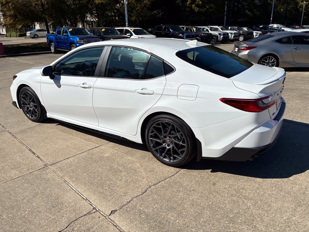 New 2026 Toyota Camry SE w/ Convenience Package FWD image 3