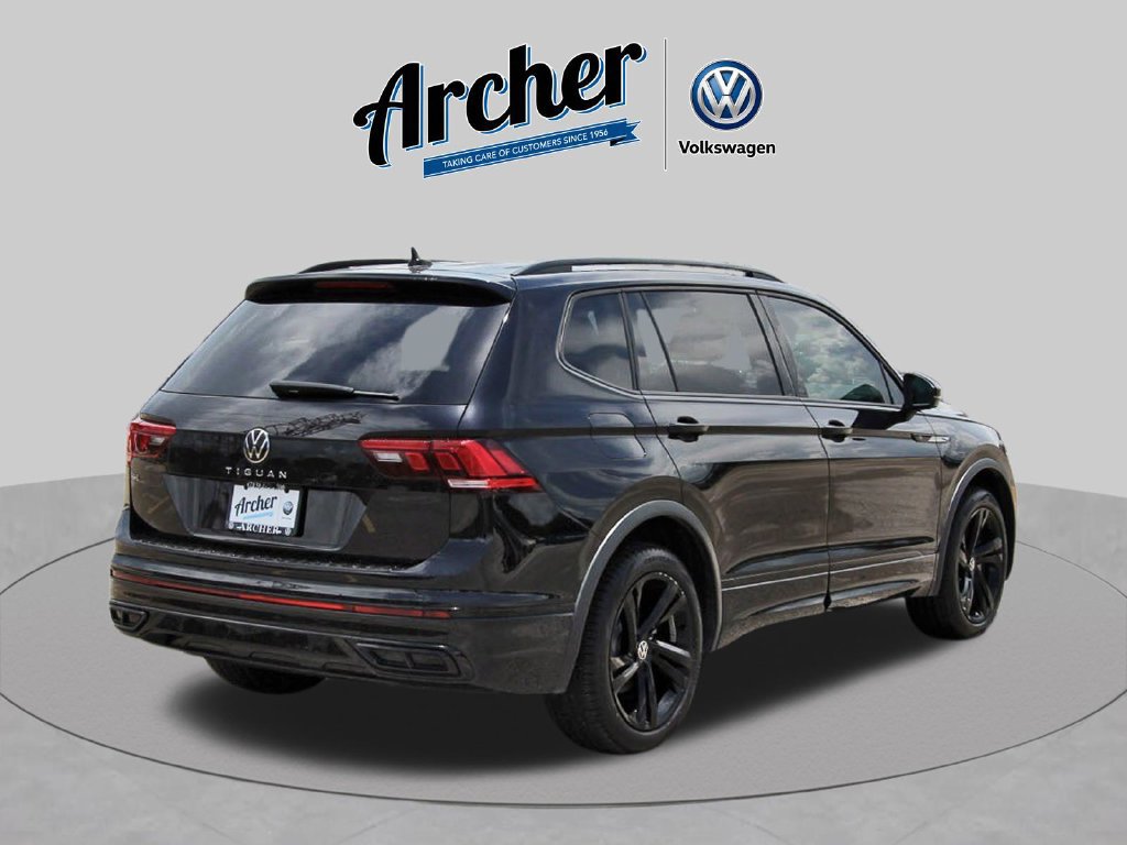 Used 2023 Volkswagen Tiguan SE R-Line FWD image 5