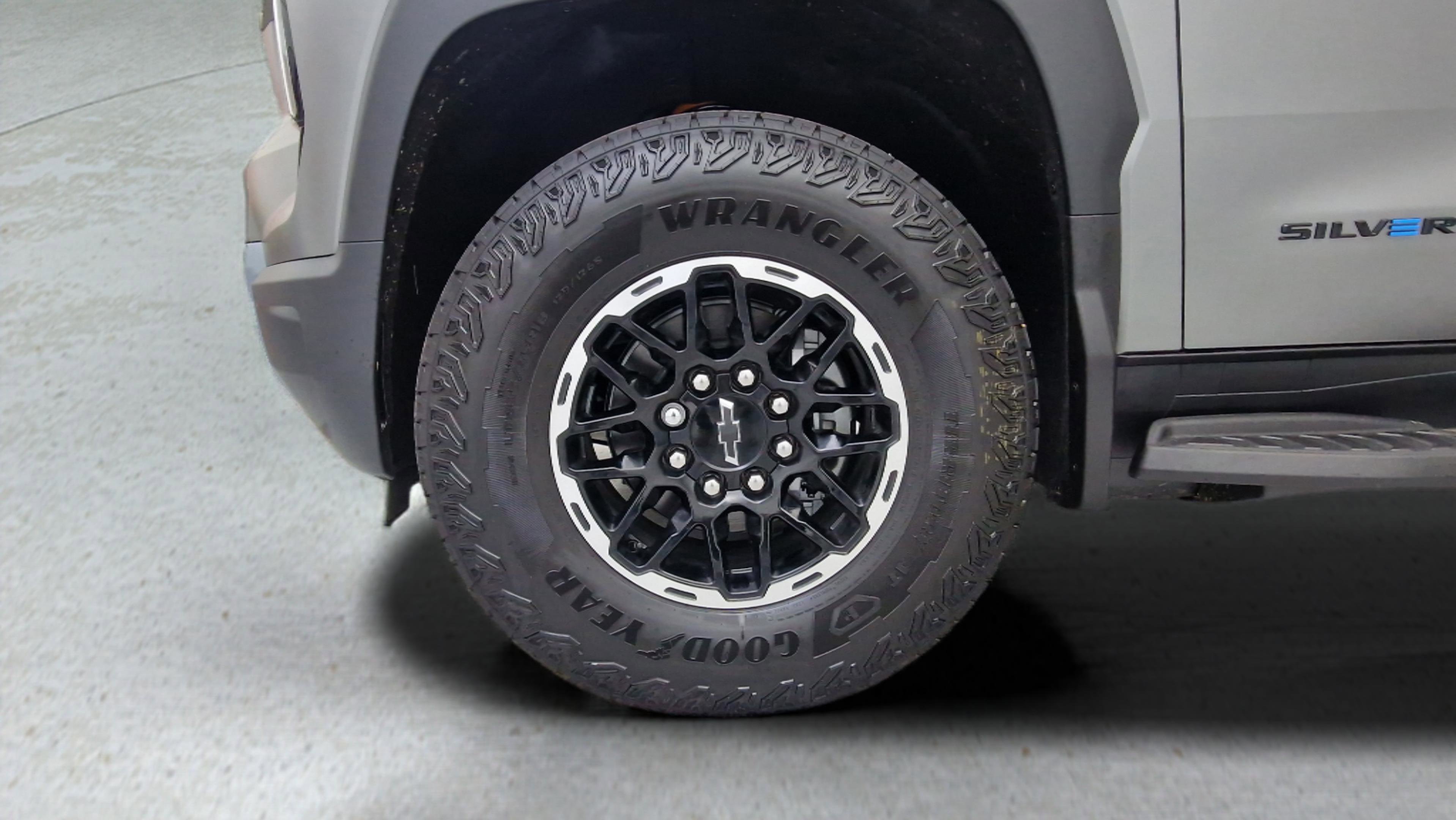 New 2026 Chevrolet Silverado EV Trail Boss w/ Plus Package image 32