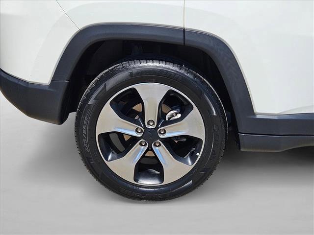 Used 2018 Jeep Compass Latitude w/ Popular Equipment Group FWD image 20