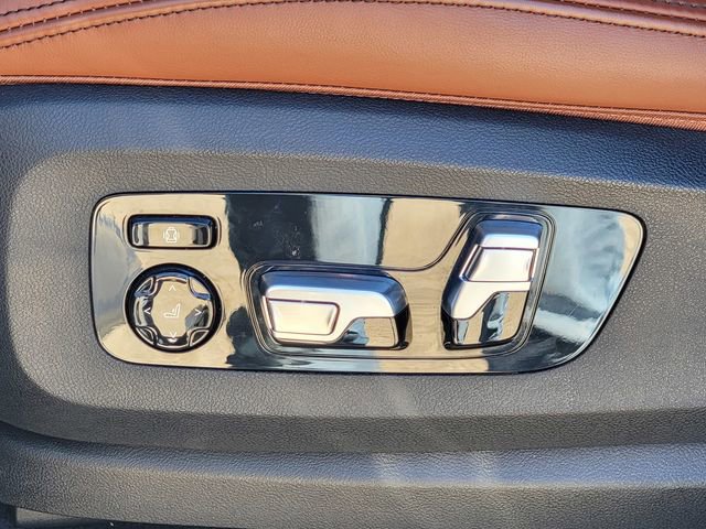 Used 2024 BMW X5 xDrive40i w/ Premium Package image 39