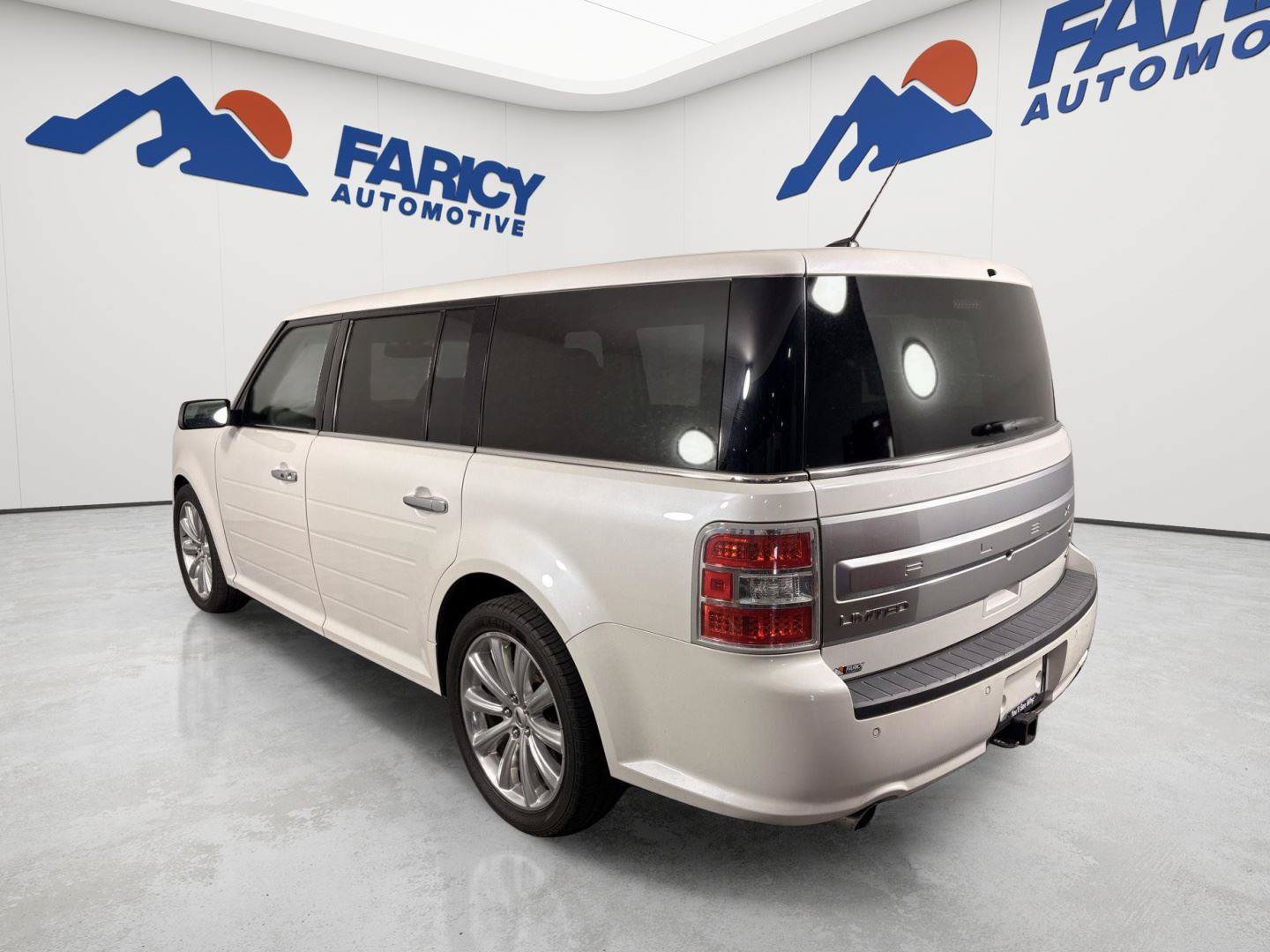 Used 2019 Ford Flex Limited w/ Equipment Group 303A AWD/4WD image 3