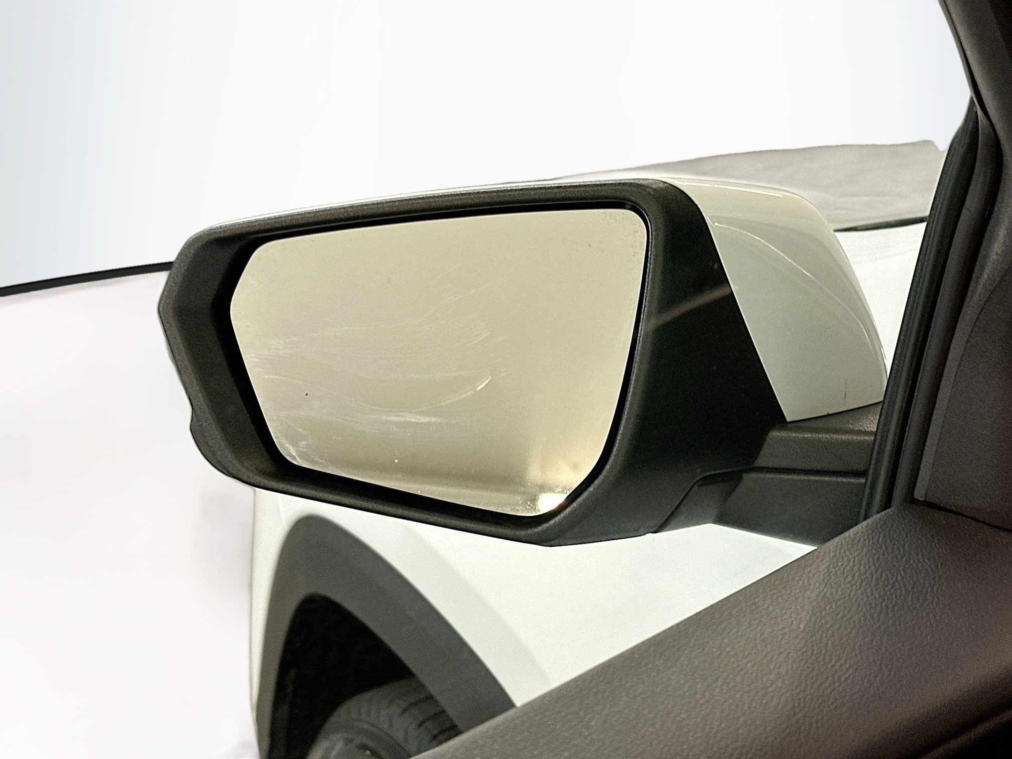 Used 2024 GMC Terrain SLT image 16