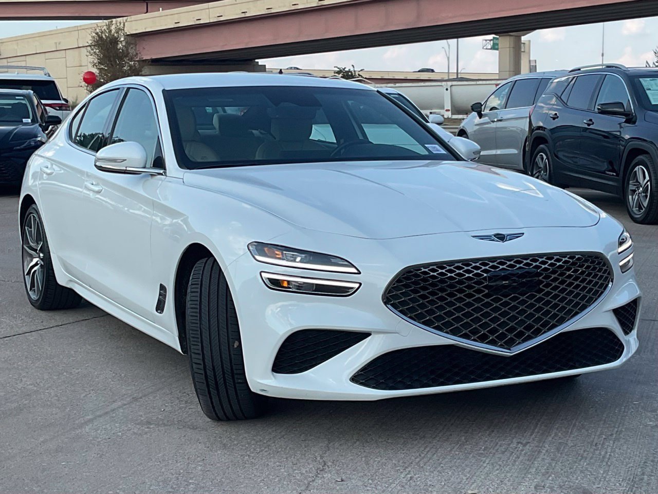 Used 2025 Genesis G70 2.5T RWD image 3