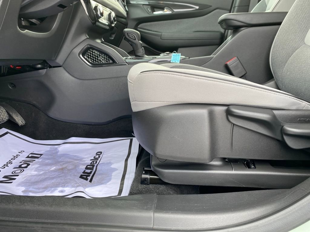 Used 2025 Chevrolet TrailBlazer LT image 21