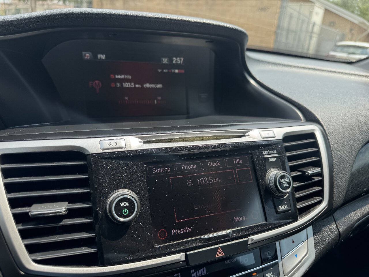 Used 2015 Honda Accord EX-L image 30