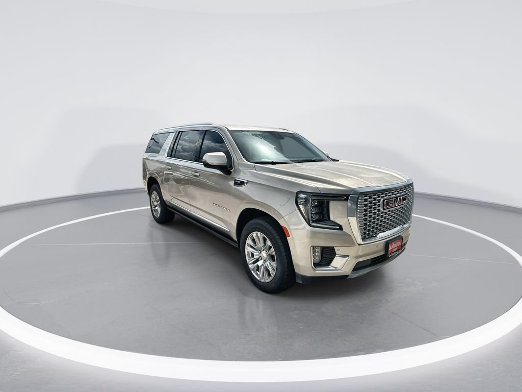 Used 2023 GMC Yukon XL Denali RWD image 2