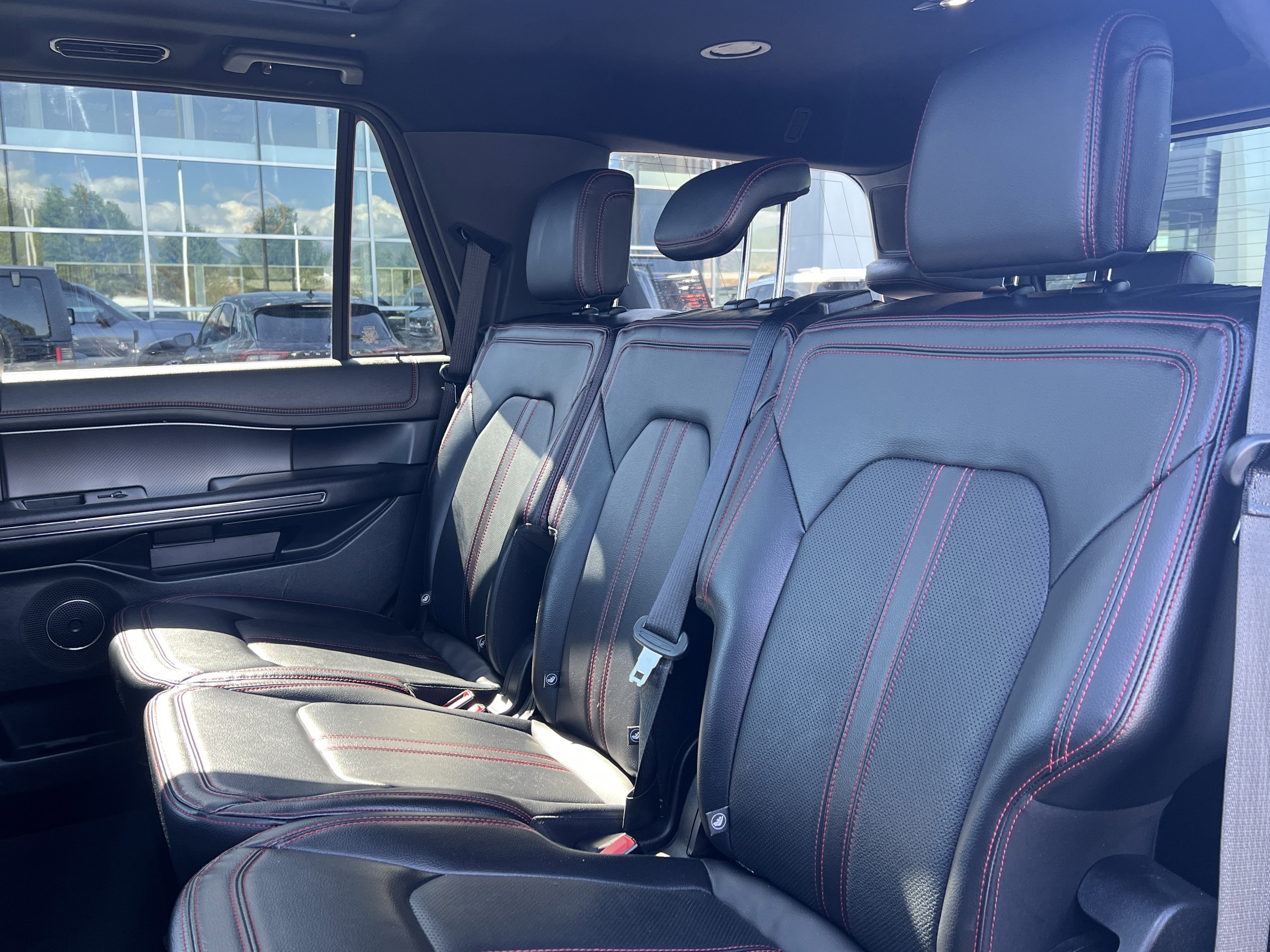 Used 2021 Ford Expedition Limited AWD/4WD image 24