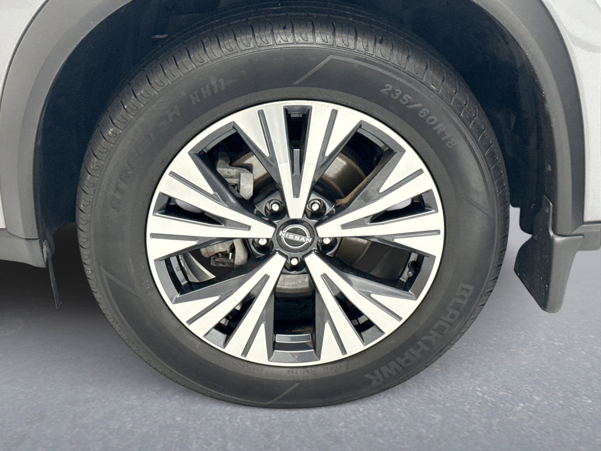 Used 2023 Nissan Rogue SV image 21