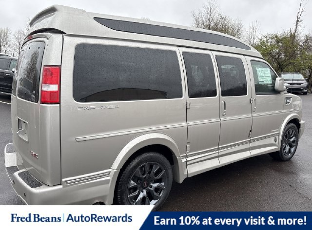 New 2025 GMC Savana 2500 w/ Driver Convenience Package RWD image 4