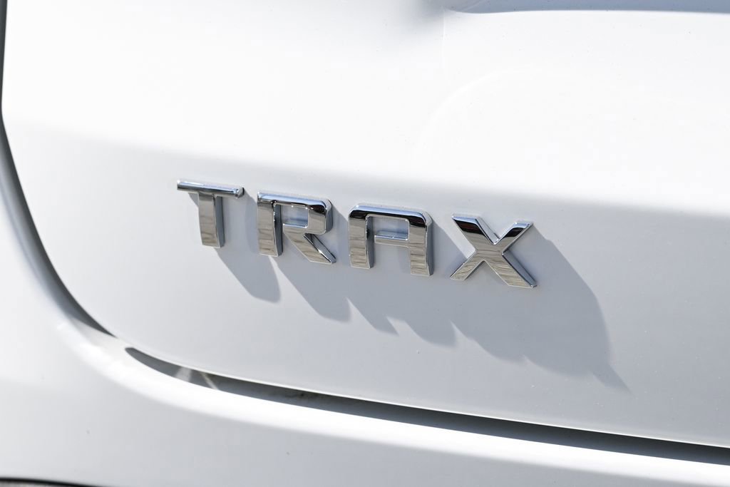 New 2026 Chevrolet Trax LS w/ LS Convenience Package FWD image 11