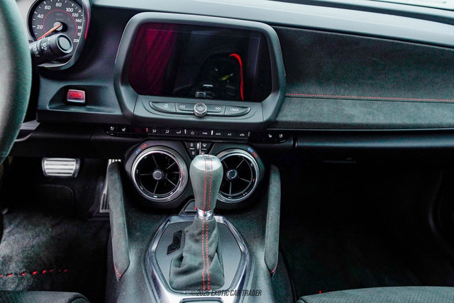 Used 2022 Chevrolet Camaro ZL1 RWD image 22