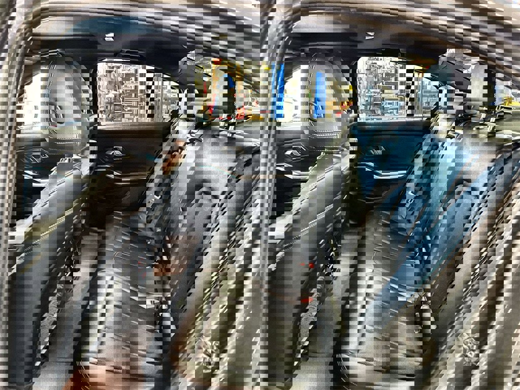 Used 2023 BMW 330i Sedan image 25