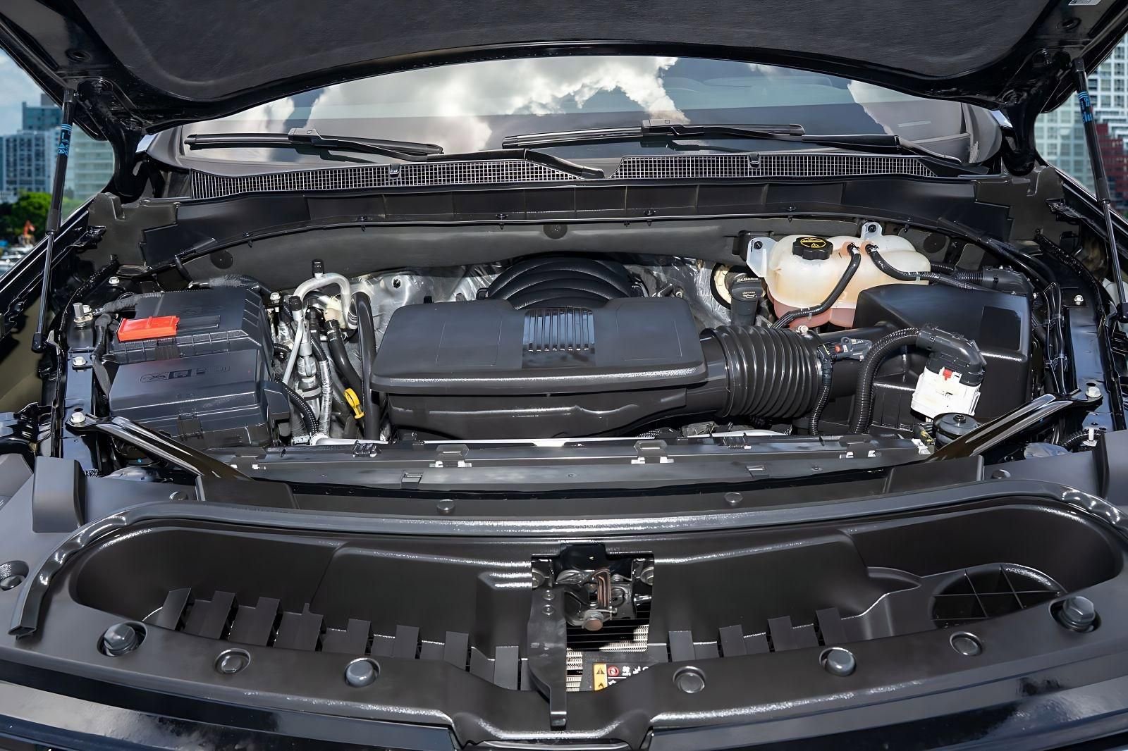 Used 2025 Chevrolet Tahoe LT image 38