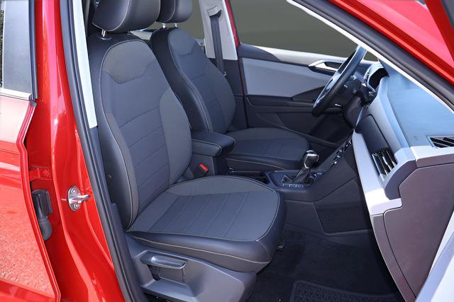 Certified 2022 Volkswagen Taos SE w/ IQ.Drive SE Package image 19