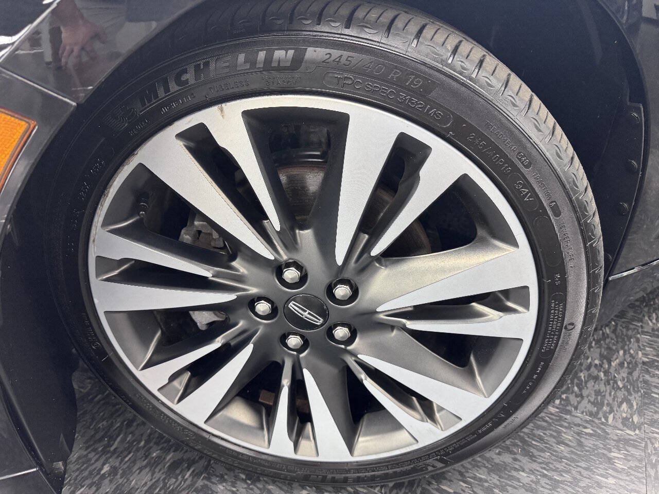 Used 2020 Lincoln MKZ Reserve AWD/4WD image 3