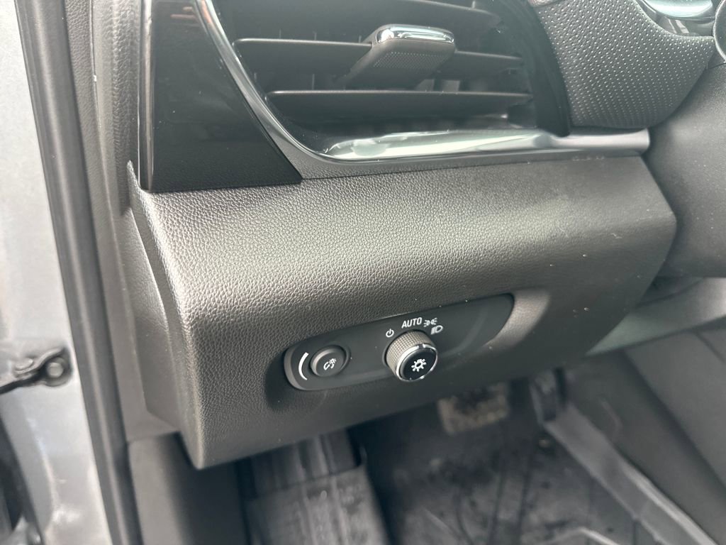 Certified 2023 Chevrolet Traverse RS w/ LPO, Floor Liner Package image 18